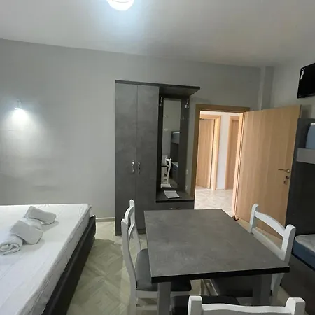 Zini Гостевой дом 3*