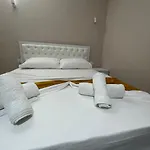 Konukevi Zini Avlonya