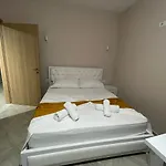 Zini Konukevi