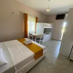 Zini Konukevi