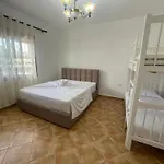Zini Konukevi Avlonya