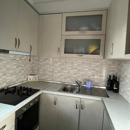 Zini 招待所 Vlorë