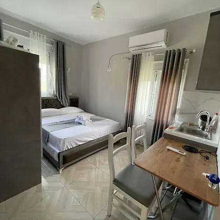 Zini Konukevi 3*