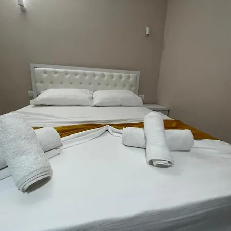 Zini Konukevi 3*