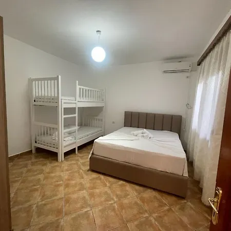 Zini Konukevi Avlonya